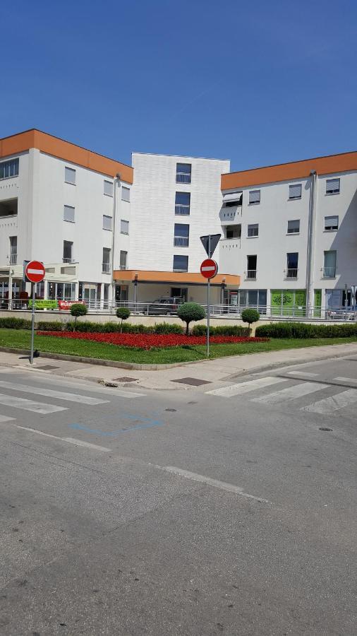 Apartman Vip, With Free Garage Parking Pula Exterior foto