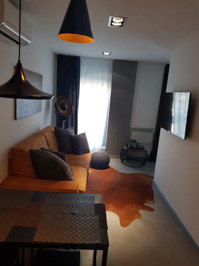 Apartman Vip, With Free Garage Parking Pula Exterior foto
